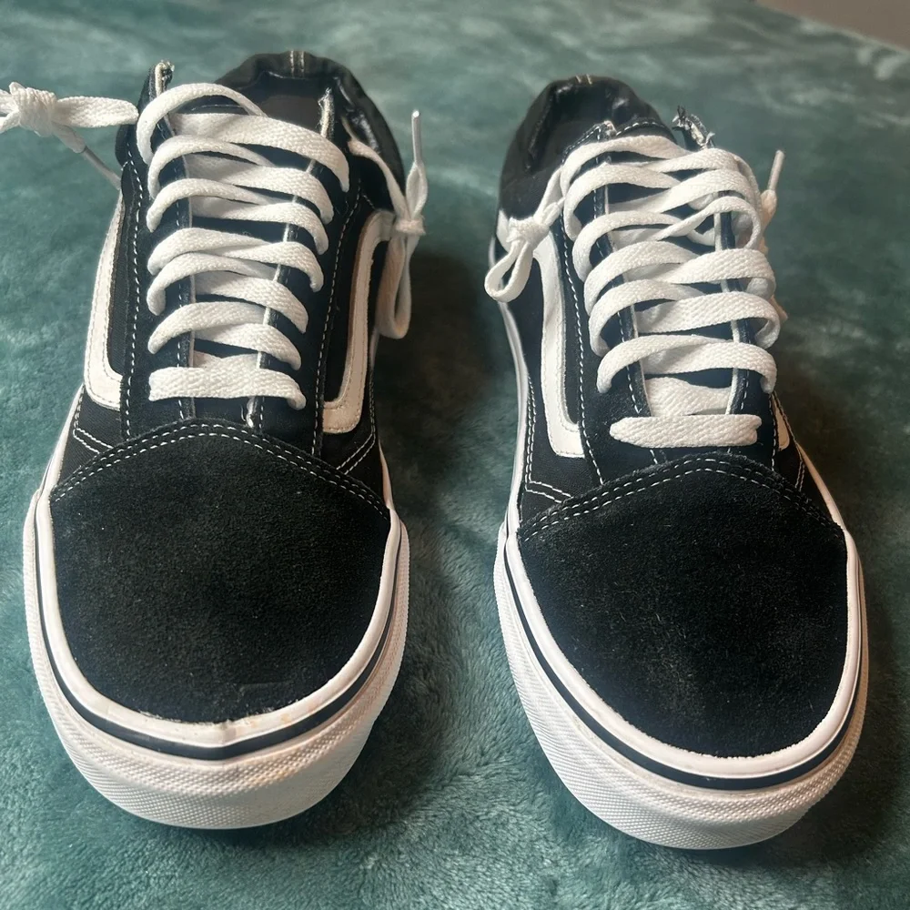 Vans Men's Classic Black and White Sneakers - Picture 2 of 6